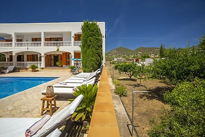 Elegante Villa für 12 Gäste mit Pool auf...