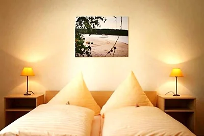 Bernsteinsee Hotel und...