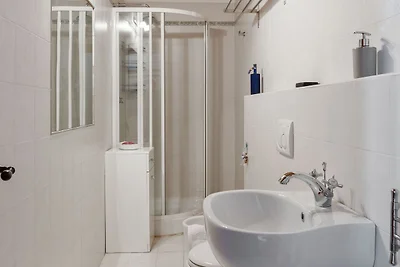 Appartamento con jacuzzi e piscina