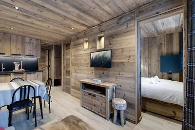 Komplett renovierte Wohnung am Fuße der...