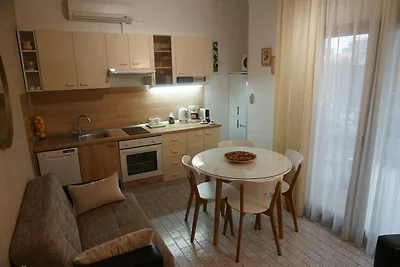 Modern Trogir Apartment with Private Patio, B...