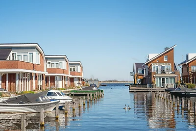 Hausboot im Waterpark mit eigenem Steg