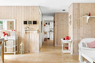 8 Personen Ferienhaus in SKÅNES FAGERHULT-By...