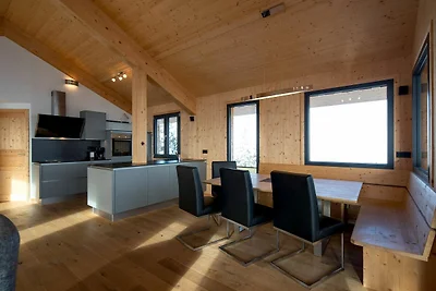 Chalet in Alpen nahe Skipisten mit Jacuzzi