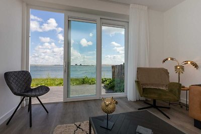 Appartement, ligging aan de Oosterschelde