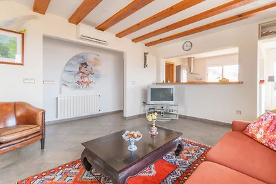 Moderno appartamento a Roses con piscina