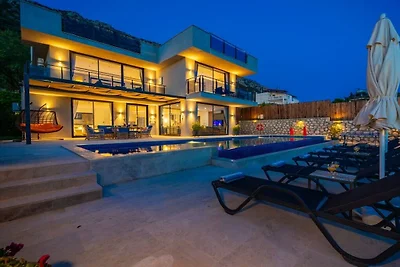 Villa in Kalkan met zwembad