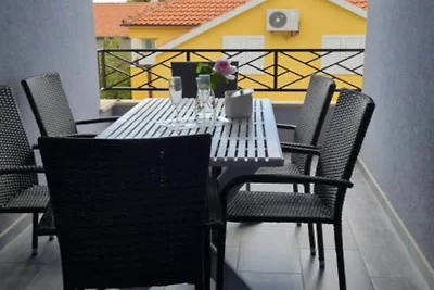 Apartments near the beach Orebic - Two bedroo...