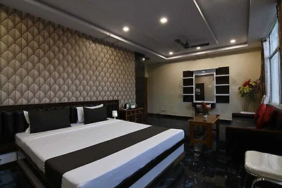Stadthaus AIIMS Kolkata Tanishq Inn