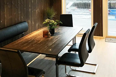 6 persone case ad MÅLØY
