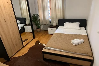 Luxury Apartment Ivo  with Jacuzzi near the b...