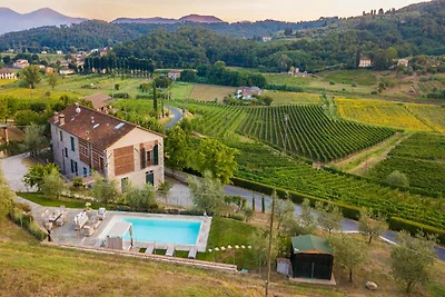 Villa in Lucca met wijngaard en uitzicht