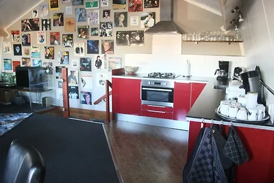 Zuhause mit Vinyls, Fahrrädern und...