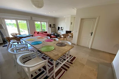 Familiehuis bij Strand in Gouden Driehoek