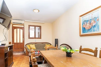 Casa Radha Bella - Two Bedroom Holiday Home