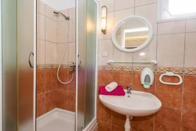 Villa Goldfield - Comfort One Bedroom Apartme...