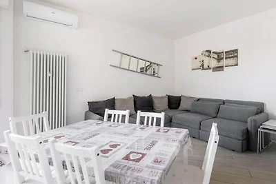 Wohnung in Bologna mit Balkon und Parken