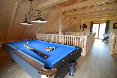 Schönes Chalet mit Whirlpool und Sauna in...