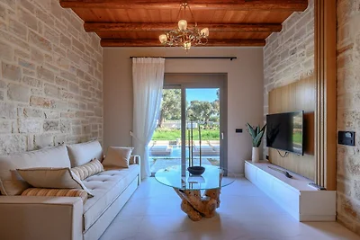 Villa in Prinos mit Pool und Bergblick