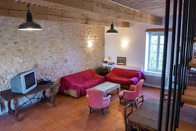 Spaziosa villa per 6 persone con piscina