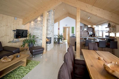 Üppiges Chalet mit Whirlpool