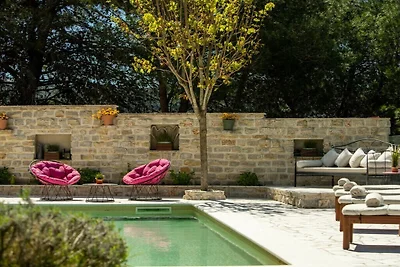 Villa Barotul con piscina