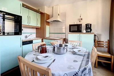 Geräumiges Apartment · Direkter Zugang zur Sk...