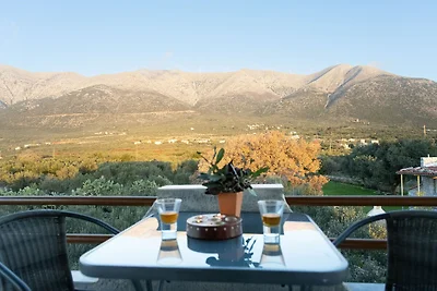 Villa mit Blick auf Tigani in Mani