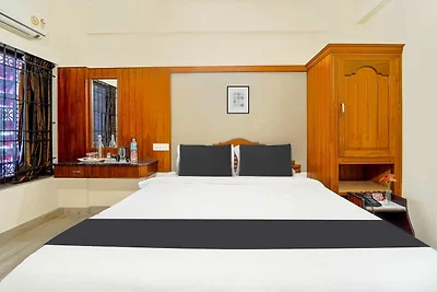 Super Hotel O Broadway Ernakulam