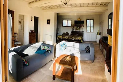 Steinhaus in der Nähe des Stadtzentrums