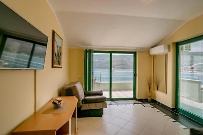 Amor Residence - One Bedroom Apartment with T...