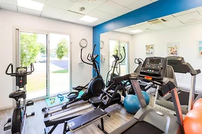 Wohnung nahe Aeroscopia mit Pool