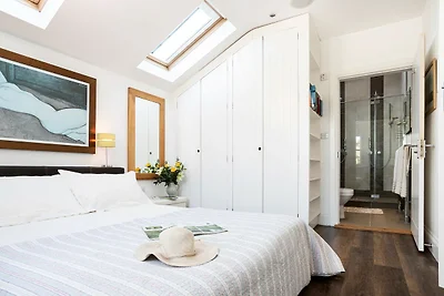 Cottage nella riserva naturale di South Walne...