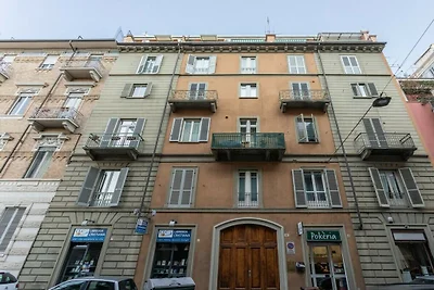 Wohnung in Torino mit Balkon und Parken