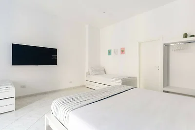 Appartement Blanc et Bleu à Sanità