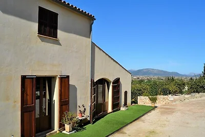 Haus in der Nähe von Muro mit Pool und Grill...