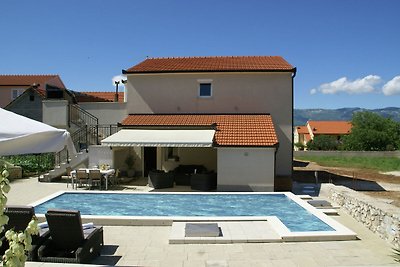Wunderschöne Villa mit Swimmingpool in...