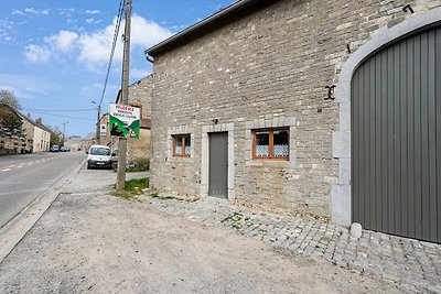 Cottage a Beauraing con giardino