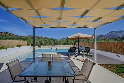 Villa in Melidoni mit Pool und Aussicht