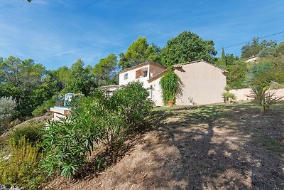 Großzügige Villa mit privatem Pool