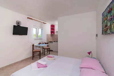 Holiday Home Blossom - Four Bedroom Holiday H...