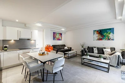 Moderno appartamento con balcone -...