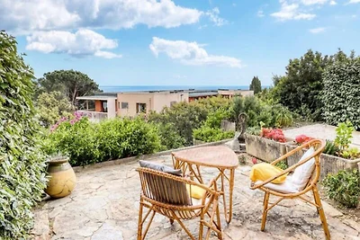 Apartment in Le Lavandou mit Meerblick