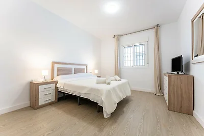 Faro's Butiplaya Apartment for 2