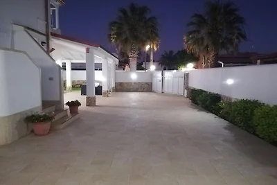 Doppelhaushälfte mit privatem Garten