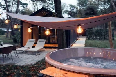 Wellness Lodge met Hottub Haarle