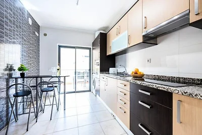 Wohnung in Lagos mit Pools und Fitnessraum