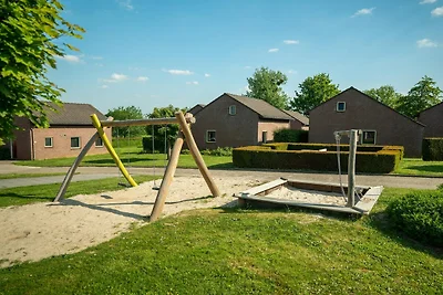 Freistehender Bungalow, 8 km.