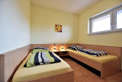 Schצnes Ferienhaus in Zierow mit Kamin