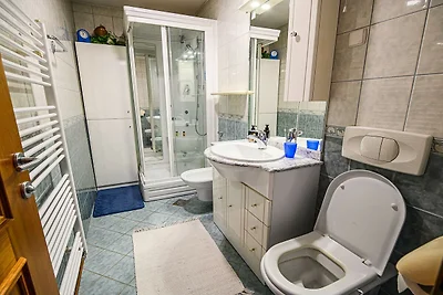 Sunny and Spacious Apartments with Terrace ne...